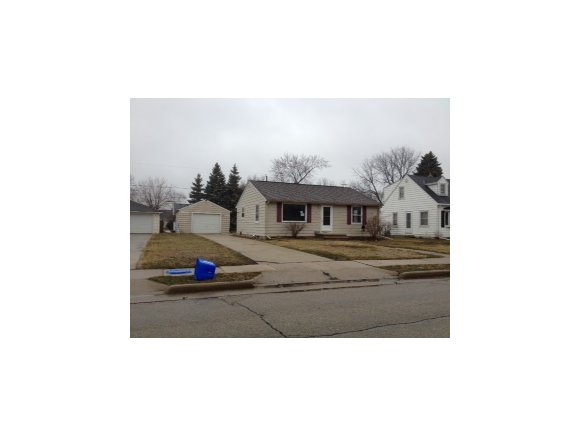 973 Grove St, Neenah, WI 54956