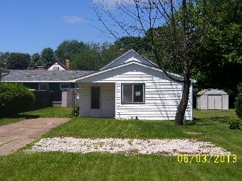 1956 W 32nd St, Erie, PA 16508