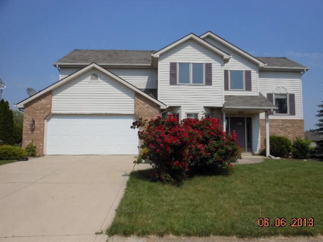 2327 Blue Harbor Dr, Fort Wayne, IN 46804