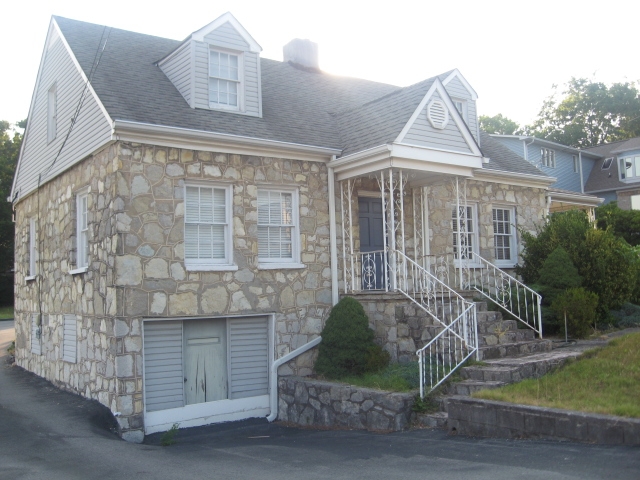 911 Lafayette Rd, Rossville, GA 30741