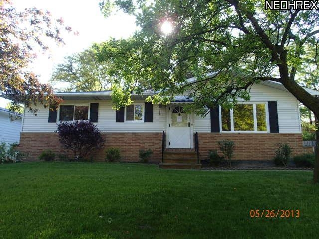 4913 Donovan Dr, Cleveland, OH 44125