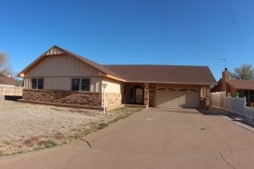 3604 Tom Watson Dr, Clovis, NM 88101