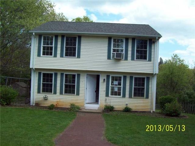 8 Apache Ct, West Greenwich, RI 02817