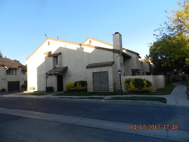 1846 East Avenue J-2 #1, Lancaster, CA 93535