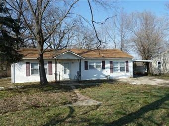 3800 E 93rd St, Kansas City, MO 64132