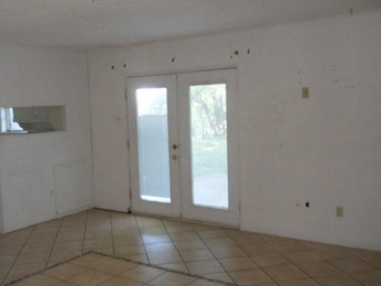 320 Hallmark Dr W, Fort Worth, TX 76134