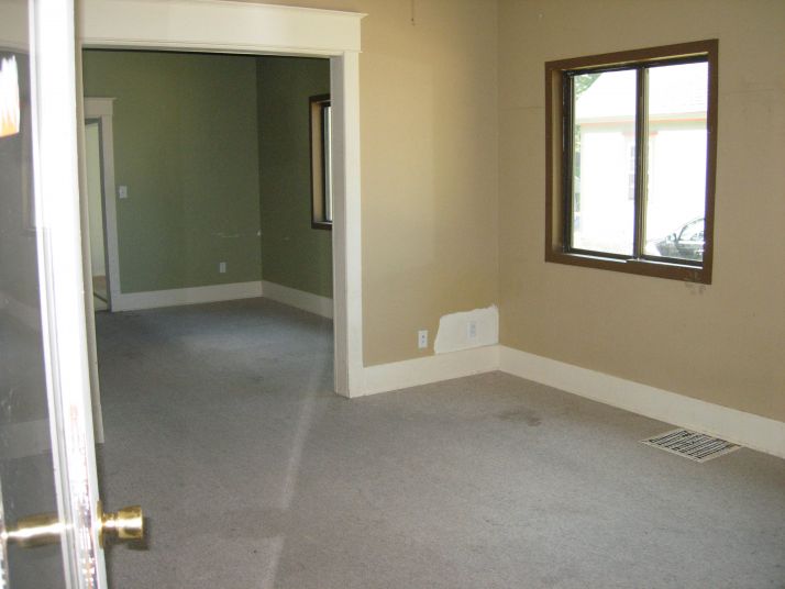 616 N Barnard St, Greenville, MI 48838
