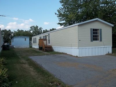 24 Circle Creek, East Saint Louis, IL 62206