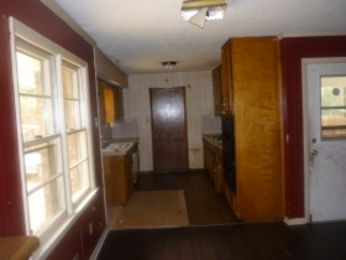 790 Mountain View Dr, Stone Mountain, GA 30083