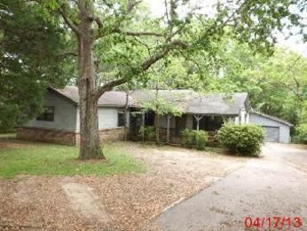 2609 Longleaf Dr, Mobile, AL 36693