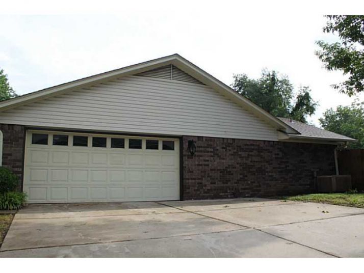1500 N 12th St, Van Buren, AR 72956
