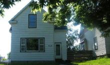 614 W 11th St Waterloo, IA 50702