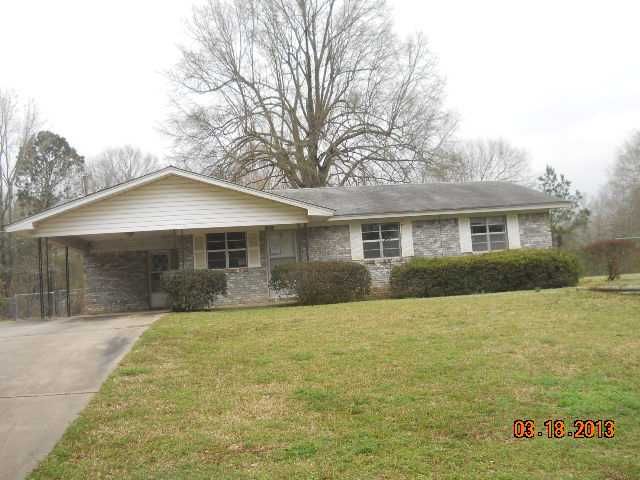 2704 Hixon Dr, Pine Bluff, AR 71603