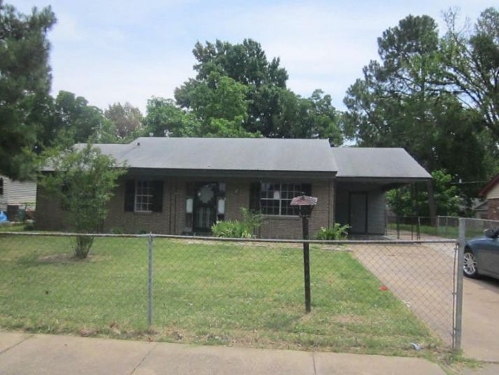 719 N 14th St, West Memphis, AR 72301