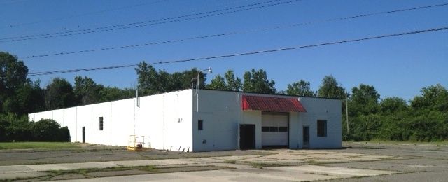 18238 Fort St, Riverview, MI 48193