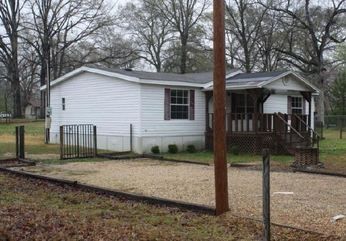 232 Cherry St, Crossett, AR 71635