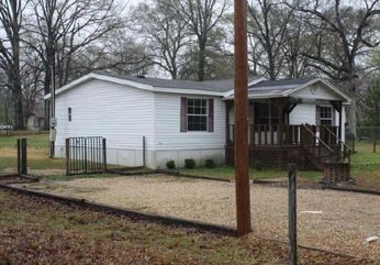 232 Cherry St, Crossett, AR 71635