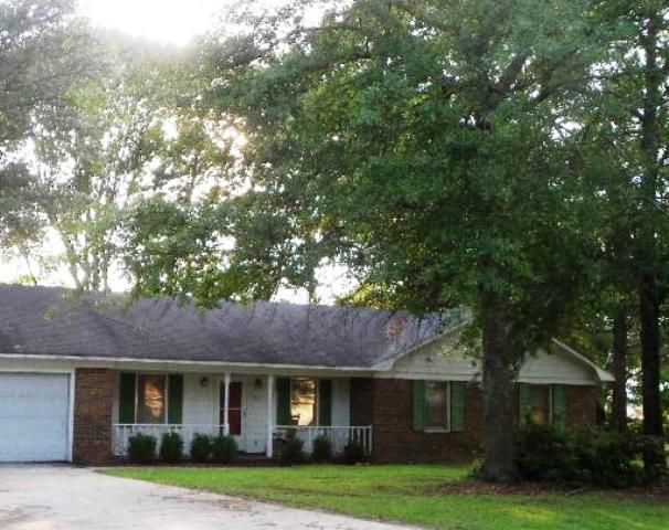 1160 Kentwood Dr, Sumter, SC 29154