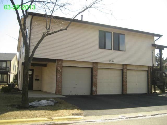 1341 Kingsbury Dr Unit 5, Hanover Park, IL 60133
