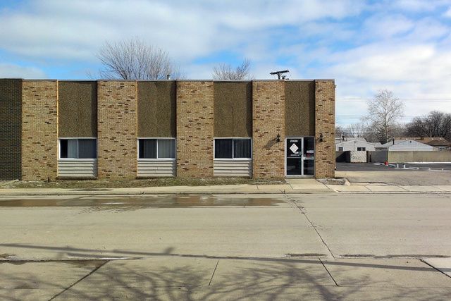 23638 Roseberry Avenue, Warren, MI 48089