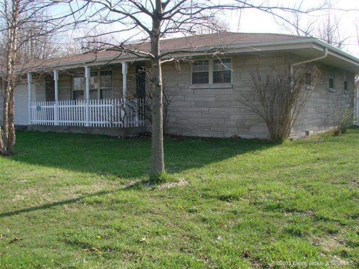 765 N Church St, Austin, IN 47102
