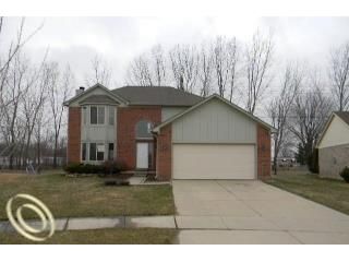 21019 Birchwood Ln, Macomb, MI 48044