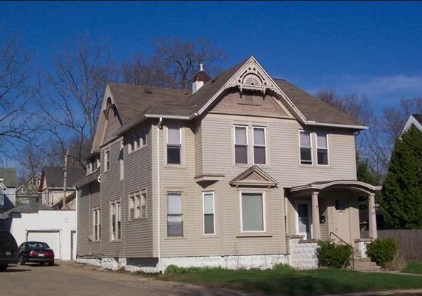 419 S Main St, Janesville, WI 53545