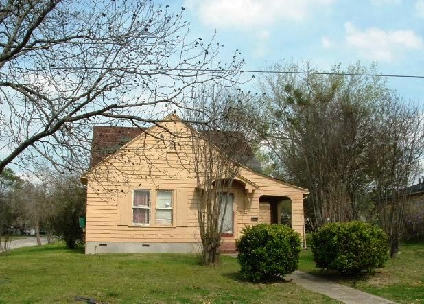 440 N Main St, Rockdale, TX 76567