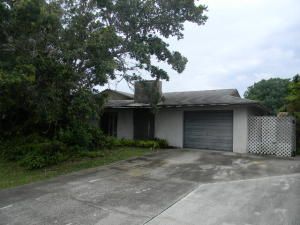 8936 South East Sandy Ln, Hobe Sound, FL 33455