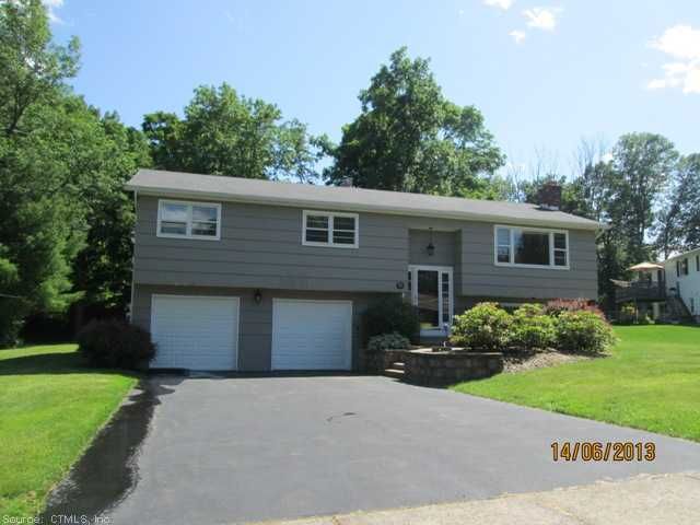 18 Raelin Rd, Hamden, CT 06514