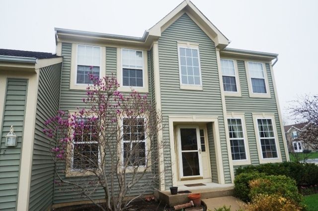 841 Mocking Bird Dr, Antioch, IL 60002