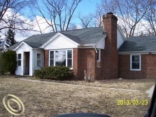 125 Millville Rd, Lapeer, MI 48446