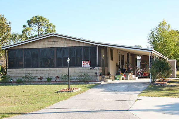 696 East Palm Valley Dr., Oviedo, FL 32765