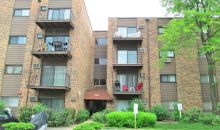 8894 Knight Ave Apt 202 Des Plaines, IL 60016