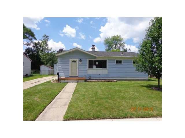 4736 Lowcroft Ave, Lansing, MI 48910