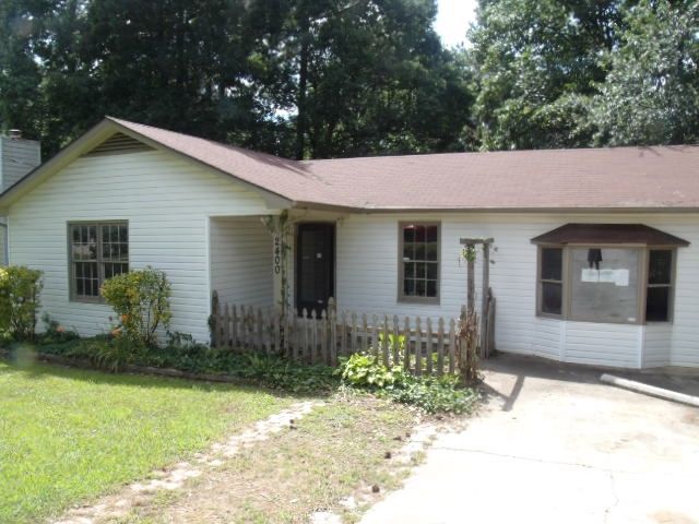 2400 Old Rex Morrow Rd, Ellenwood, GA 30294