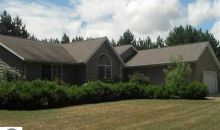 2077 W Kelly Dr Mount Pleasant, MI 48858