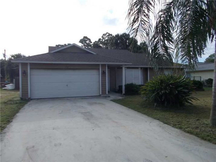 130 10th Ct, Vero Beach, FL 32962