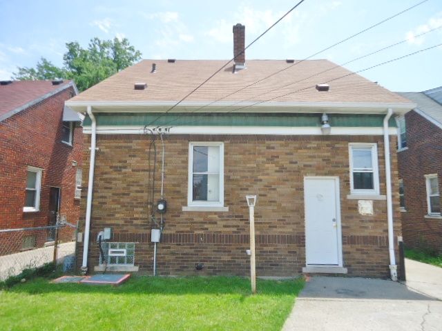 11241 Minden St, Detroit, MI 48205