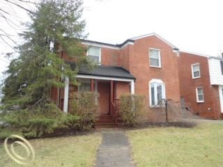 5203 Hillcrest St, Grosse Pointe, MI 48236