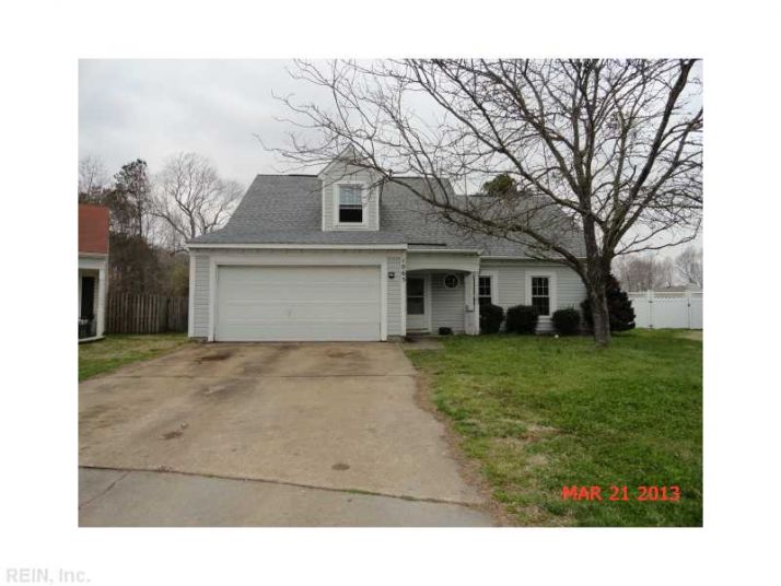 1065 Blairmore Dr, Virginia Beach, VA 23454