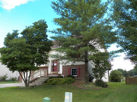42797 Berkdale Dr, Belleville, MI 48111