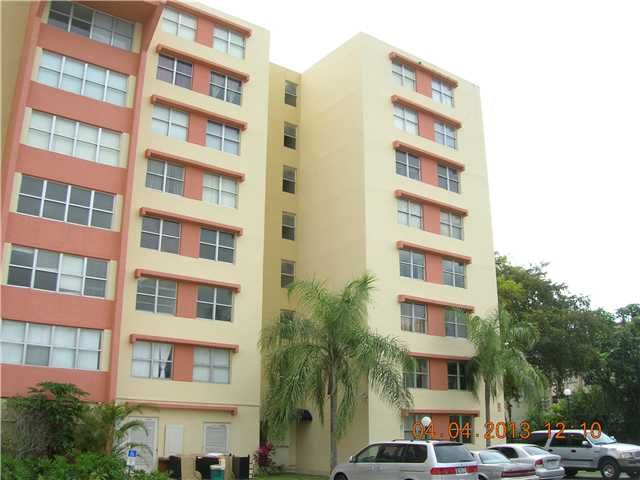9143 SW 77 AV # B409, Miami, FL 33156