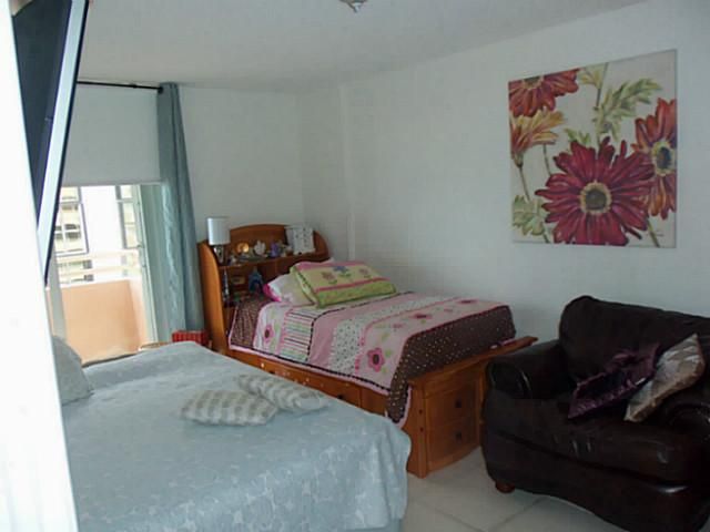 8911 COLLINS AV # 804, Miami Beach, FL 33154