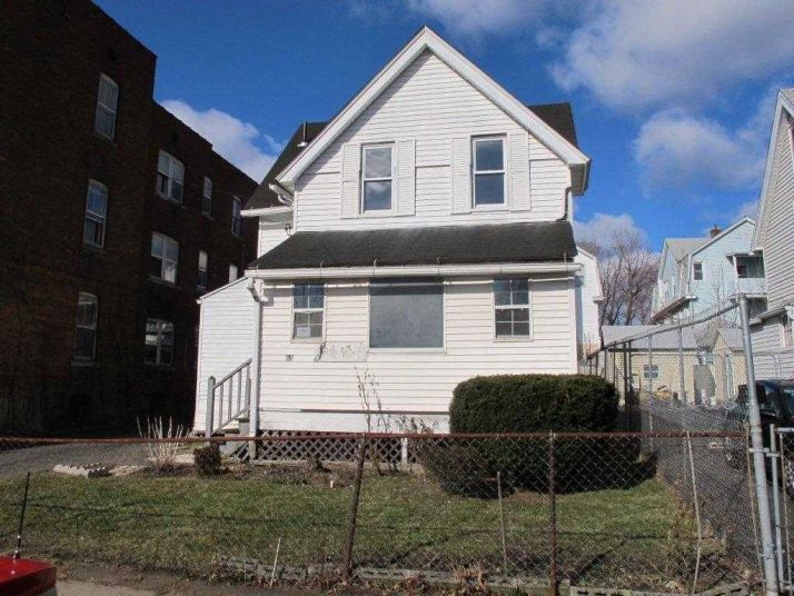69 Heath St, Hartford, CT 06106