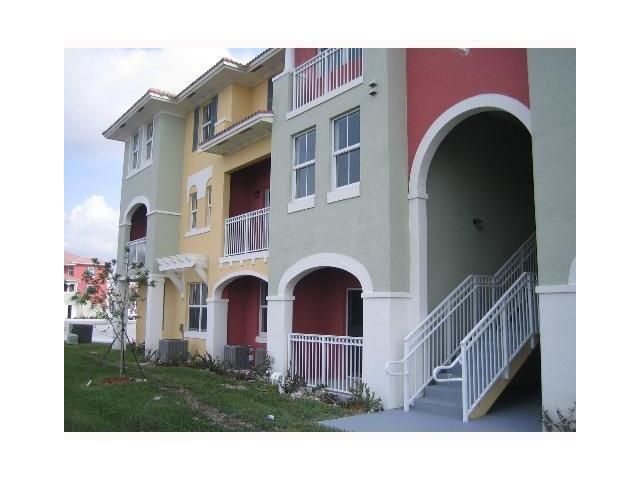 11102 NW 83 ST # 205, Miami, FL 33178