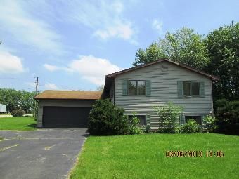 320 Errett Rd, Rochelle, IL 61068