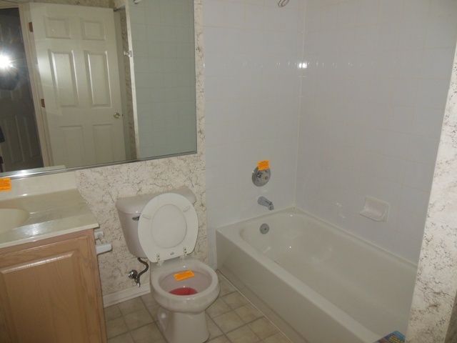 934 Waterford Ln, Elk Grove Village, IL 60007