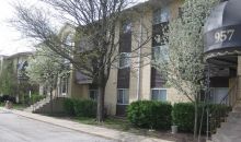 957 Charlela Ln Apt 214 Elk Grove Village, IL 60007