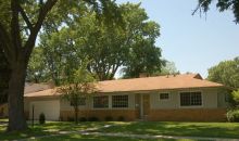 200 Willow Ln Elk Grove Village, IL 60007
